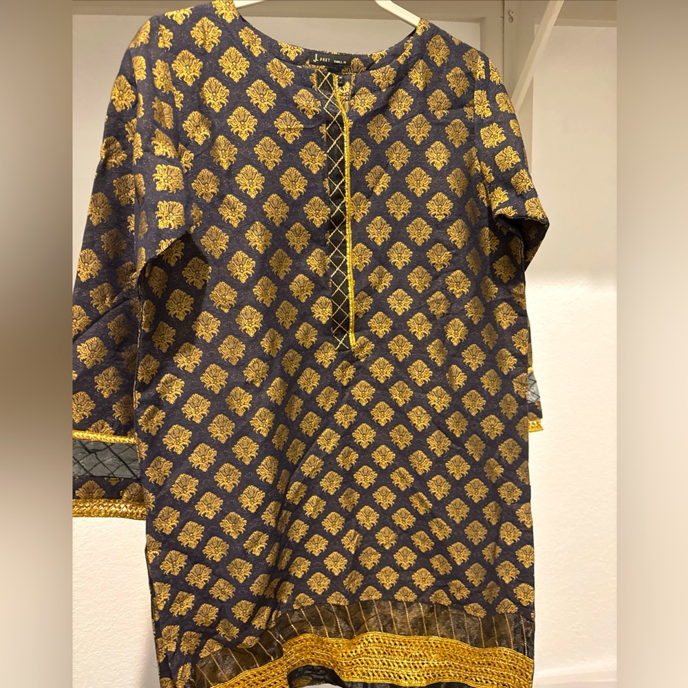 Junaid Jamshed Black And Gold Colored Kameez